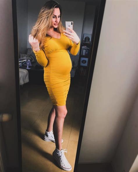 pregnancy zone 👶 on instagram “sexyyyyyy🔥🔥🔥🔥🔥🔥🔥 reposted 📷 sexy pregnant girl 🙌 tag