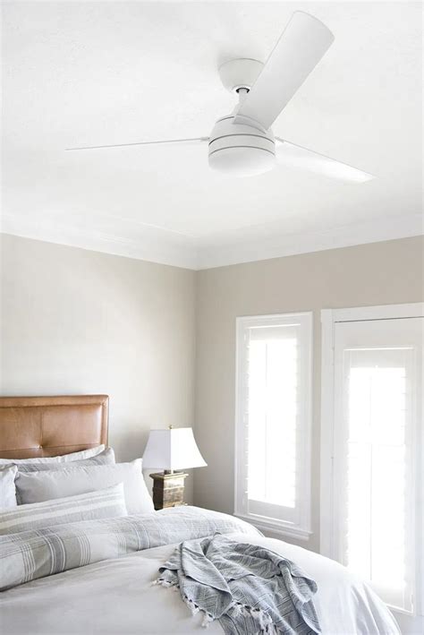 These smart ceiling fans have an epic design, and come in attractive colors like glossy white, matte black. Roundup : White Ceiling Fans - Room for Tuesday in 2020 ...