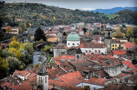 The Via Del Volto Santo Starts At Pontremoli And Covers 150 Tuscan