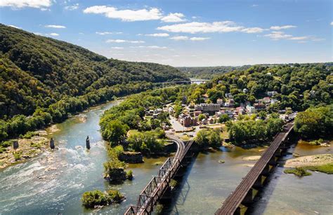 20 Best Places To Live In West Virginia Placeaholic