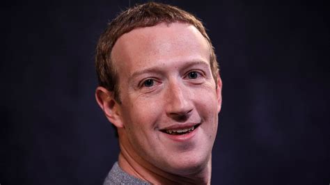 El ceo de facebook, mark zuckerberg, llegó al tercer lugar del listado de los empresarios más ricos del mundo con una fortuna avaluada en us$ 81,600 millones, según estimaciones de bloomberg. 5 datos asombrosos sobre la fortuna de Mark Zuckerberg ...