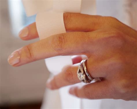 A Quel Doigt Se Met La Bague De Mariage | clube.zeros.eco