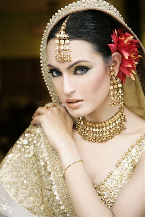 Bride Wedding Pictures Pakistani Bridal Makeup