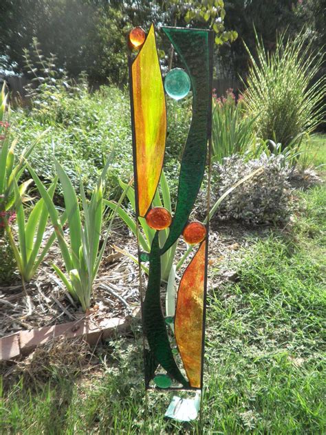 Stained Glass Garden Art Watkin S Glass Garden Art Glass Garden Stained Glass Art