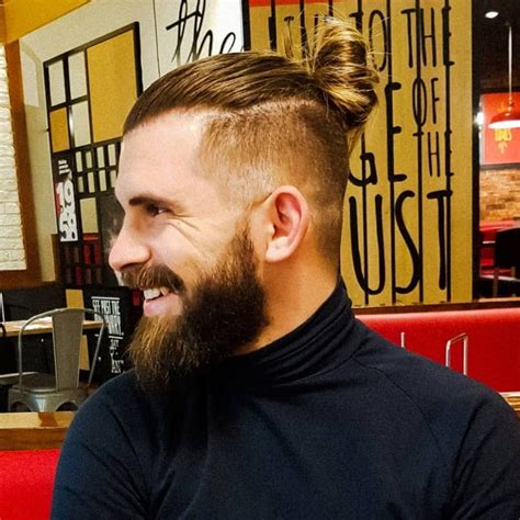 65 New Mens Top Knot Hairstyles Out Of The Ordinary2020