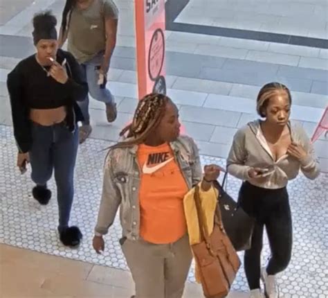 Women Wanted For Stealing 1600 Worth Of Items From Victorias Secret Police Say
