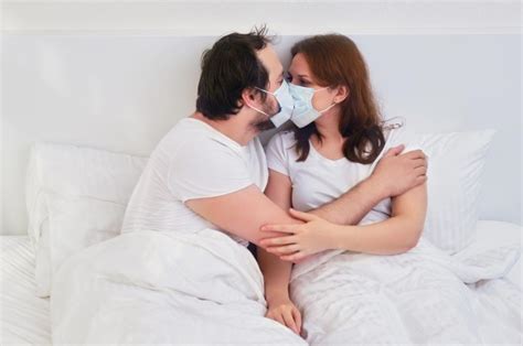 Wear A Mask While Having Sex Suggest Canadas Top Doctor
