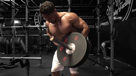 How To Perform A Single Arm Barbell Row Grow Your Back Youtube