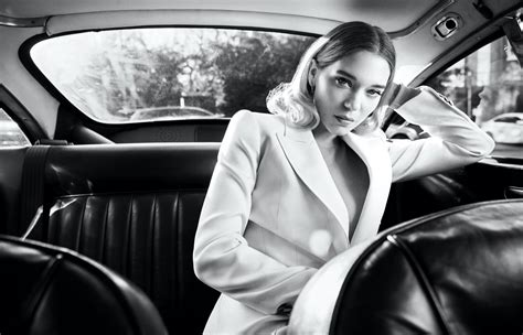 Lea Seydoux Dans Town And Country Magazine Avril 2020 10 Mars 2020
