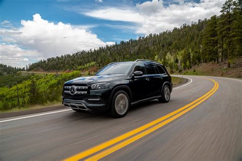 The New Mercedes Benz Gls Largest And Most Luxurious Suv Llq Lifestyle