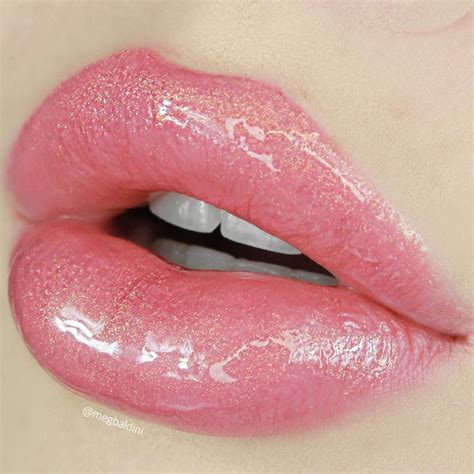 Pink Lips Image By 𝓶𝓲𝓼𝓼𝓽𝓪𝔂𝓵𝓸𝓻 On B E A U T Y♡ Light Pink Lip Gloss