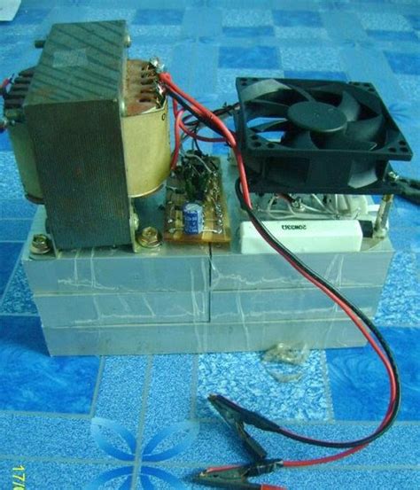 Kali ini saya mendapatkan servisan mesin las inverter. eko servis: experimen inverter 12vdc jd 220AC