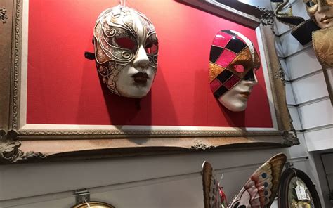 Tips For Hanging A Venetian Mask In Your Home Italian World