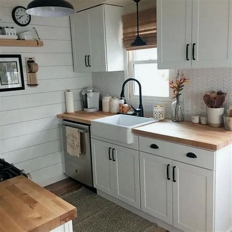Browse photos of kitchen designs. 29 Small Galley Kitchen Ideas That Are Straight Up Great #kitchendecor #kitchendesign #kitchenid ...