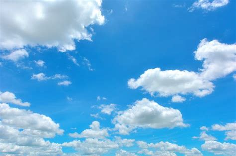Прекрасное голубое небо и белые облака Премиум Фото Blue Sky Images