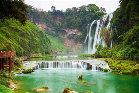 Huangguoshu Waterfalls Asias Largest Waterfalls A Series Of Nine