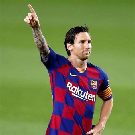 Messi Lionel Messi Wikipedia He Was Born On June 24