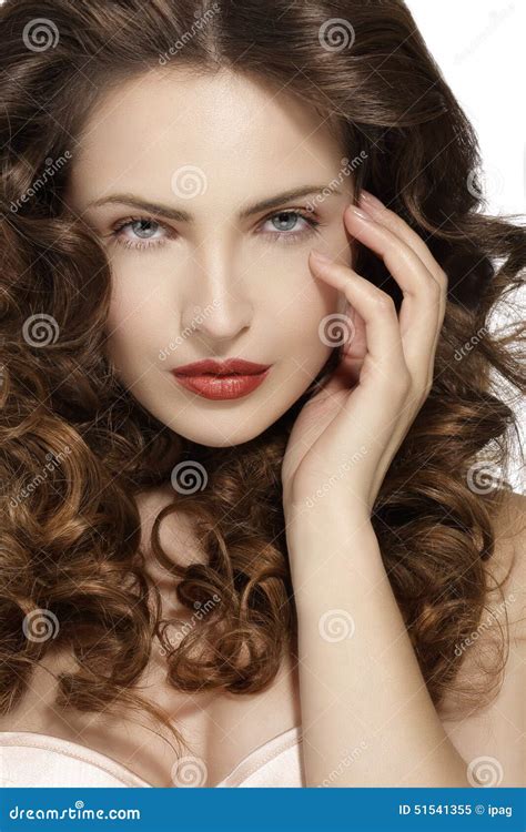 Beautiful Model Showing Healthy Brown Wavy Hair Stock Image Image Of Beautiful Hairstyle