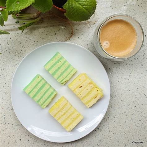Gula melaka pandan layer cake. KYspeaks | KY eats - Klang's famous Regent Pandan Layer ...