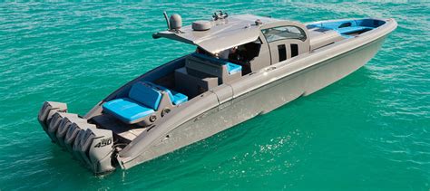 Midnight Express Boats Debuts New Six Engine 52 Vitesse At Miami Show