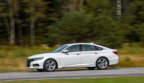 2018-honda-accord-touring-1-5t-side-in-motion-03 | automachi.com