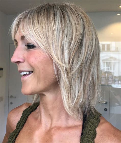 15 Modern Shaggy Hairstyles For Women With Fine Hair Over 50