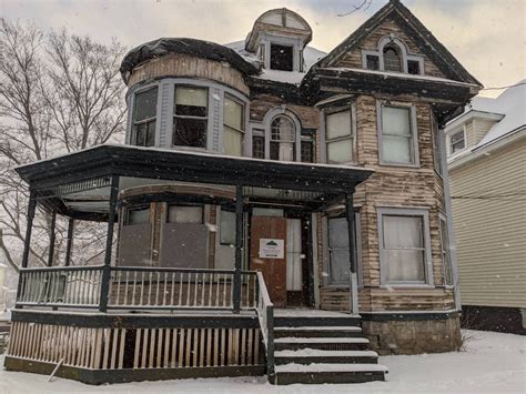 These Abandoned Historic Homes Are On Sale For As Little As 1000