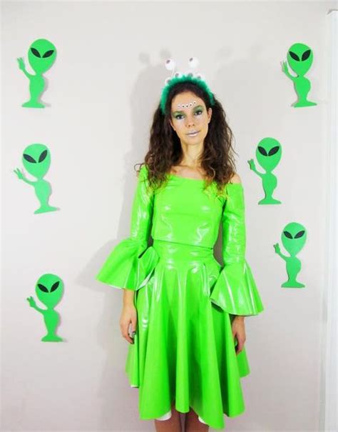 These Diy Alien Costume Ideas Put The Extra In Extraterrestrial Diy