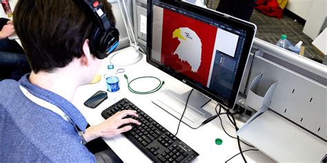 6 Of The Best Online Schools For Graphic Design Makeuseof