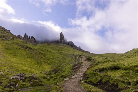 Guide To Visiting The Old Man Of Storr Trail Walk And Map