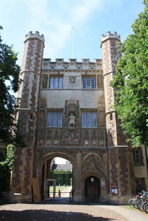 Explore The Beauty Of Cambridge University England Day Trips From