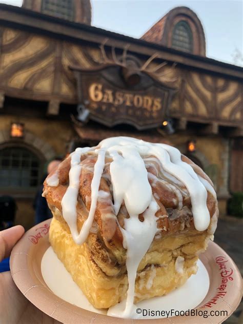 Get It Gastons Tavern Now Gives A Cup Of Icing For Guests Who Want