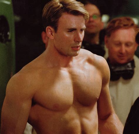 Chris Evans Shirtless In Some Magazine Ohnotheydidnt — Livejournal