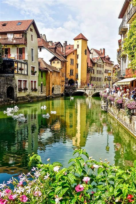 Annecy France The Most Beautiful Mountain Town In France Annecy