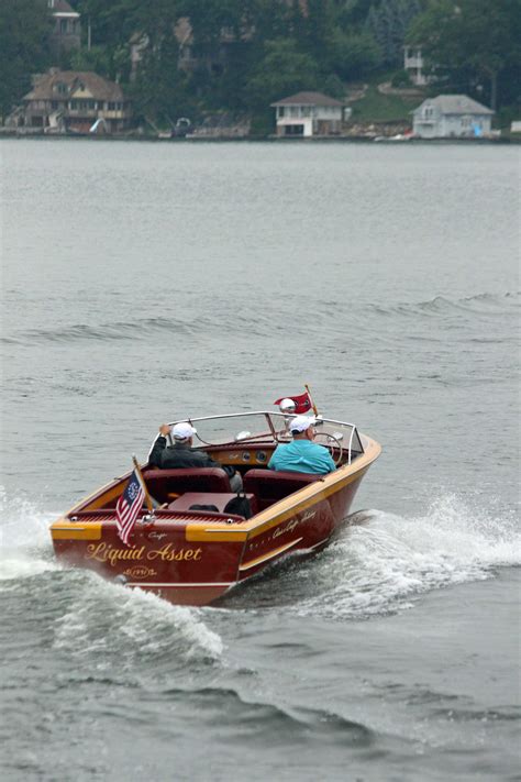 Lake Hopatcong Show, Tradition Despite The Grey Skies! – Classic Boats
