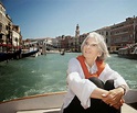 DRAGON: A life in writing / Donna Leon