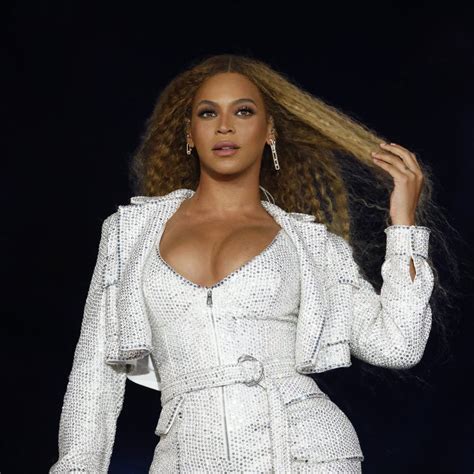 The singer is wearing a pink, paisley outfit in the photos. Beyoncé Opens Up About Difficult Birth To Rumi And Sir ...
