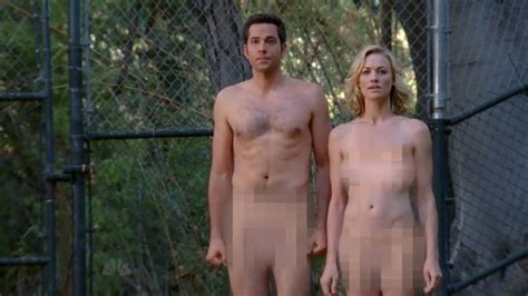 美人CIAエージェントサラウォーカーが全裸になった xnews2 スキャンダラスな光景