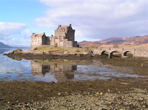 Eileen Donan Castle In Scotland Castles In Scotland Castle British