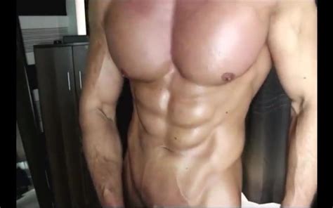 Handsome Bodybuilder Teasing With His Big Cock Muscle