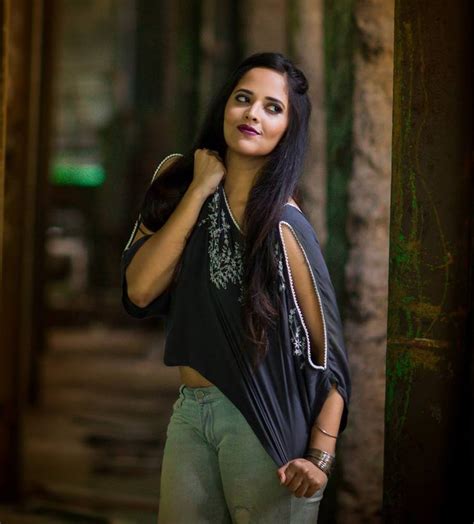 Actress Anchor Anasuya Bharadwaj Latest Hot Ultra Hd Photoshoot In Yellow And Black Dress