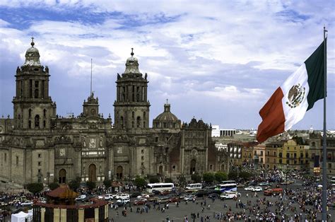 Zocalo Square In Mexico City Global Paws