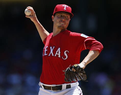 Rangers Fill In Pitcher Lucas Harrell Signs Minor League Deal With Toronto