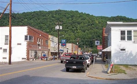 13 Small Towns In West Virginia Where Everyone Knows Your Name Towns