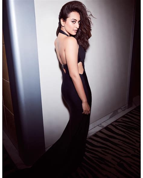 Sonakshi Sinha Is Jaw Droppingly Hot In Backless Gown For Photoshoot See Pics India Today