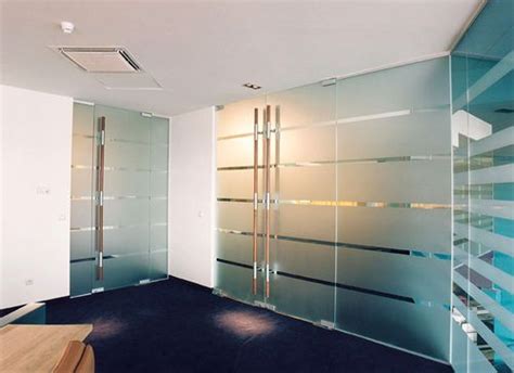 cloison amovible vitrée translucide invotek partitioning systems glass partition designs