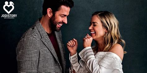 Emily Blunt John Krasinski S Love Story Is Love At First Sight