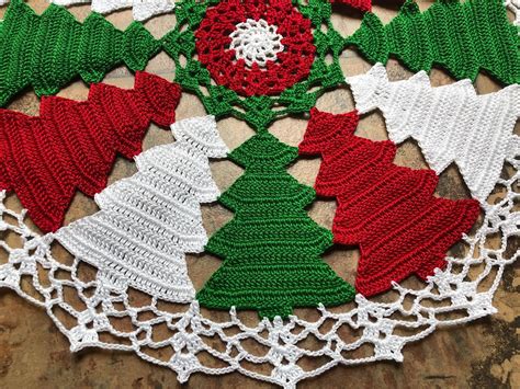 Christmas Poinsettia Doily Handmade Crochet Quilt Doily Motif Table