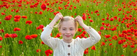 Beautiful Little Girl Vacation Wide Red Stock Photos Free And Royalty