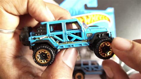 Hot Wheels Mattel 2019 Baja Blazers 17 Jeep Wrangler 13250